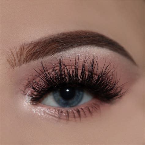 doll beauty lashes.